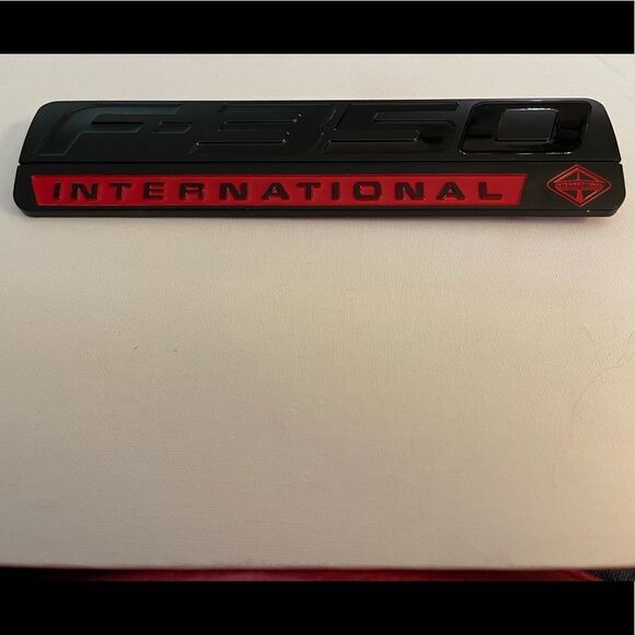 International F350 3D Side Emblem NWT - Picture 7 of 11